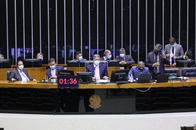 Quarentena para juízes e Ministério Público é excluída do novo Código Eleitoral