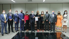 CONAMP celebra termo de cooperação com o TSE pela segurança das eleições