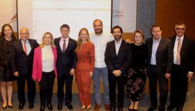 Cláudio Henrique é reeleito presidente da AMPERJ