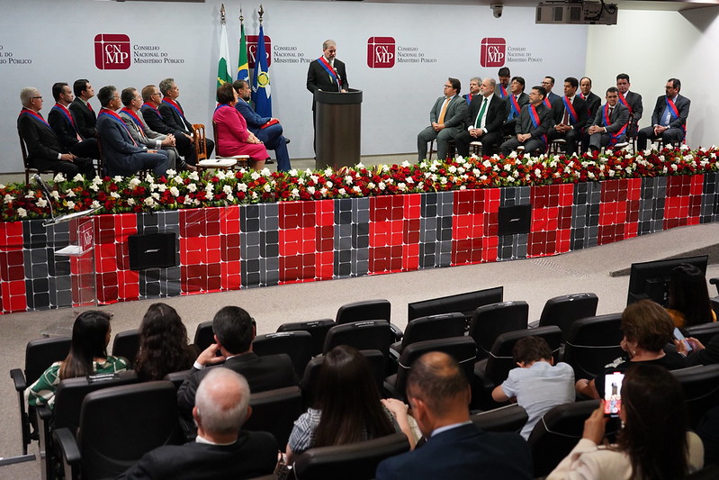 CONAMP prestigia outorga da Ordem Nacional do Mérito do Ministério Público do CNMP