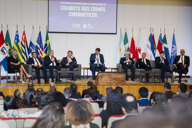 CONAMP participa de conferência internacional de cooperação contra crimes cibernéticos