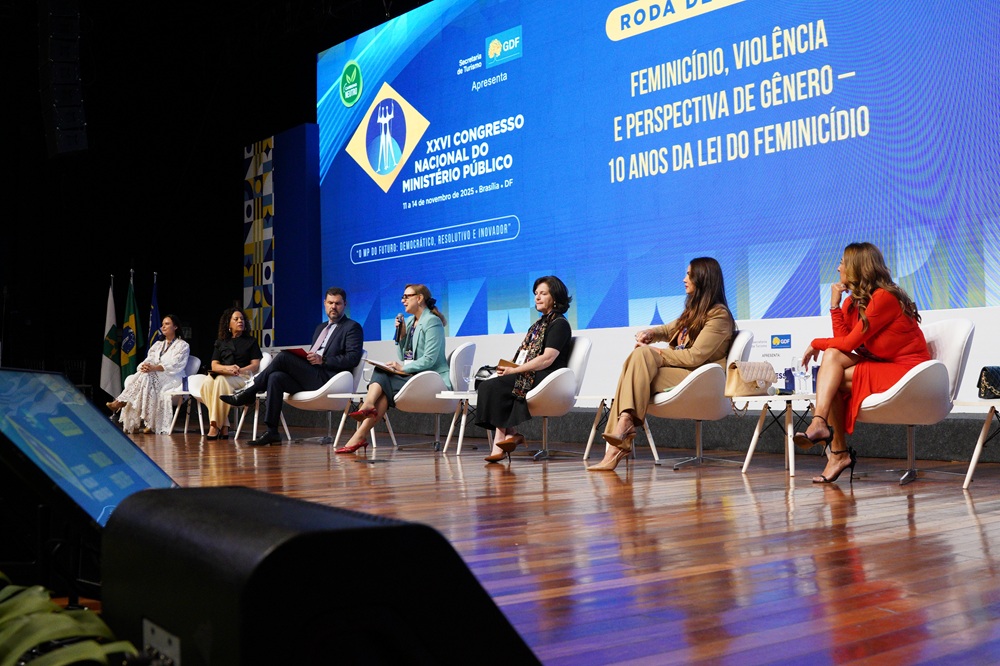 Roda de Diálogo destaca avanços e desafios no combate à violência contra a mulher