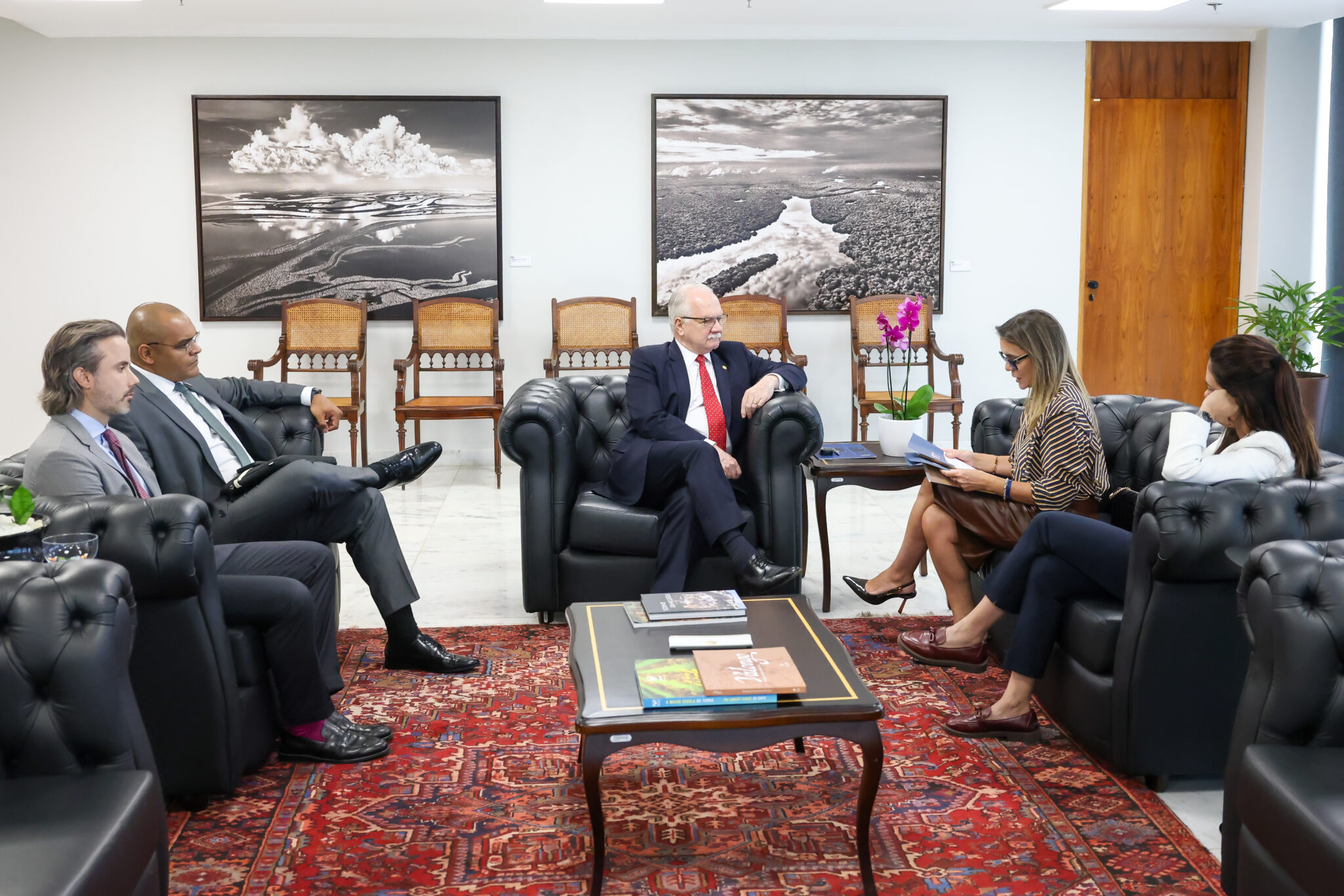 Frentas apresenta sugestões para apoiar comissão que trata da efetividade do teto remuneratório do funcionalismo