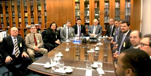 Ministério Público e Magistratura debatem com ministro Fachin atuais desafios do Judiciário