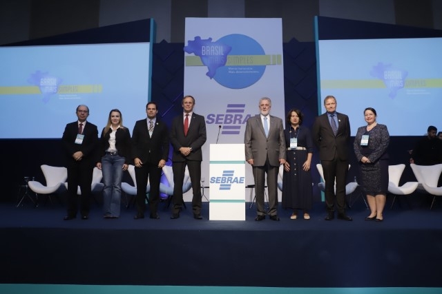 CONAMP participa da abertura do seminário “Brasil mais Simples”