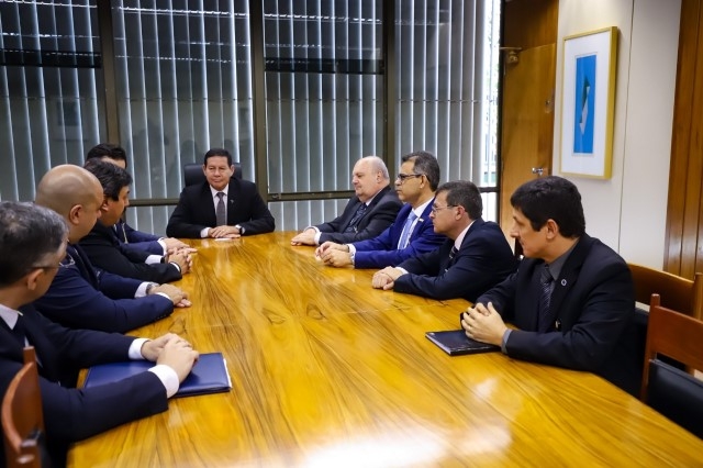 Frentas reúne-se com vice-presidente da República, general Hamilton Mourão