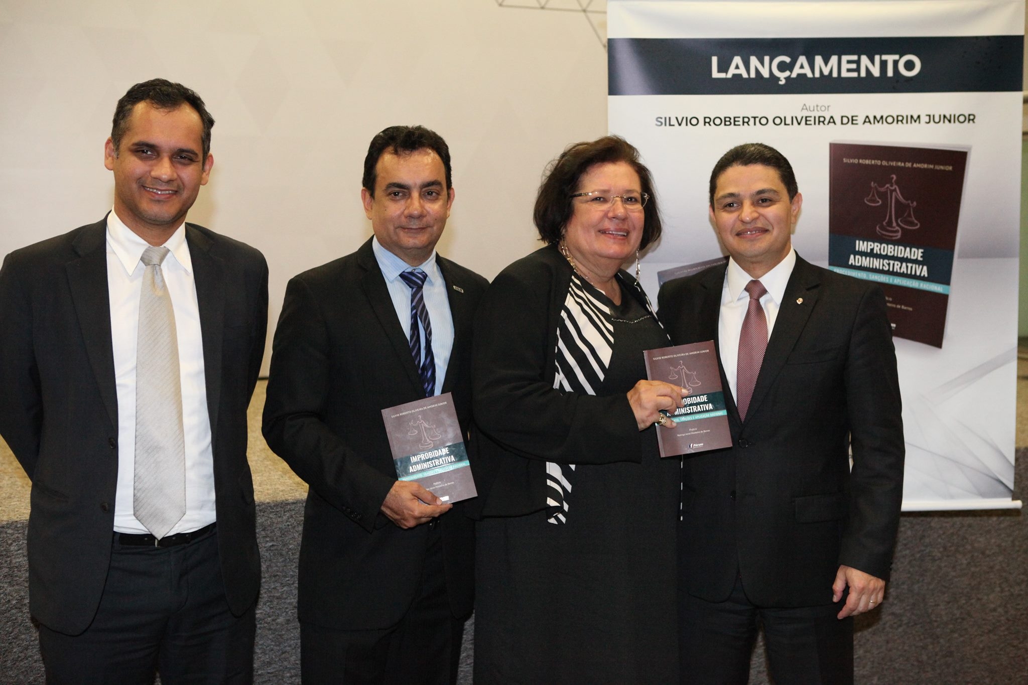 CONAMP participa de lançamento de livro sobre improbidade administrativa