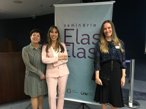 CONAMP participa de seminário sobre a presença da mulher no poder estatal e na sociedade