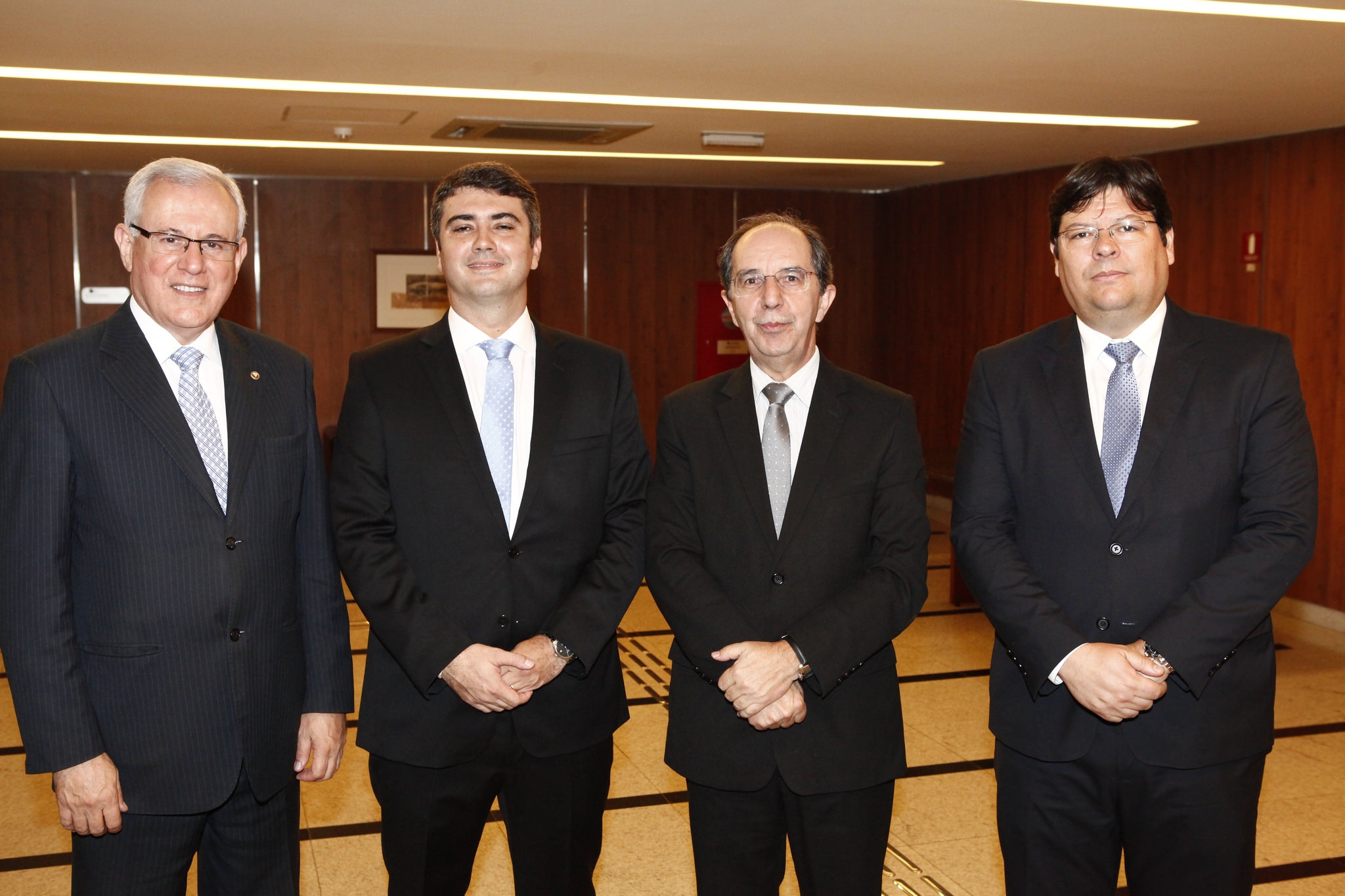 Valter Shuenquener é empossado como conselheiro do CNMP