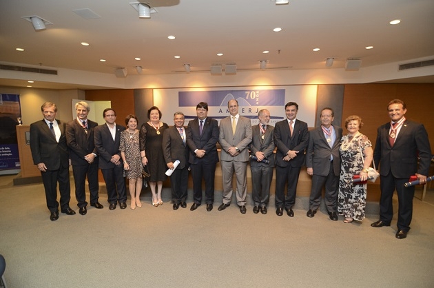 AMPERJ 70 anos: Noite de homenagens com entrega de Medalhas do Mérito