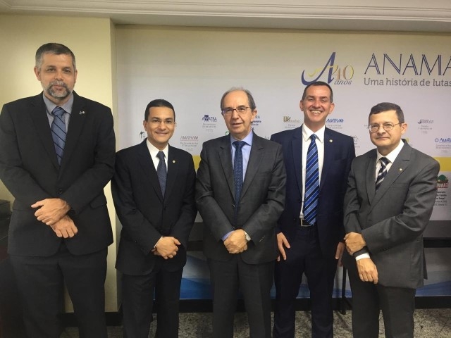 1° vice-presidente da Câmara dos Deputados reúne-se com representantes da Frentas