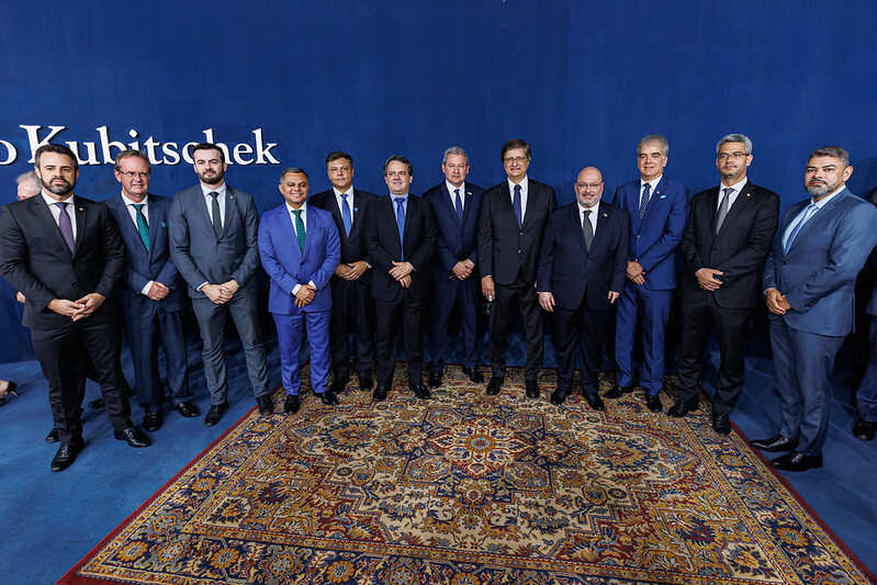 53406493520 01bd7ecb0e c