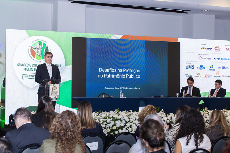 54521662251 c2571b567b c1