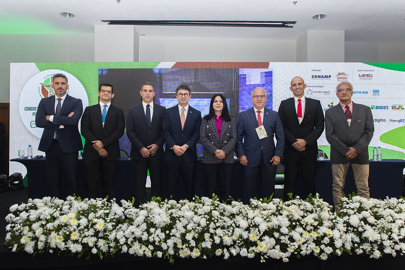 54522119249 369a57f65b c1