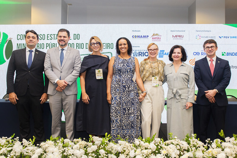 54523951734 e14b4fb3c8 c