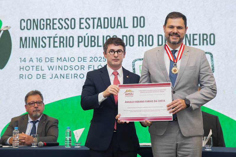 54524394725 ec19f61bfb c