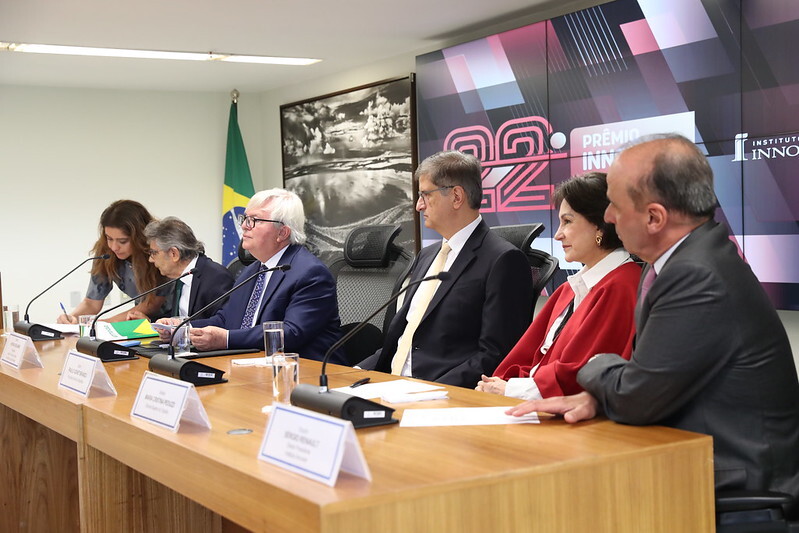 54706456660 41b5f9b72f c